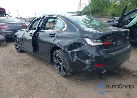 2021 BMW 330I xDrive z USA, uszkodzony, nr VIN 3MW5R7J00M8B79538